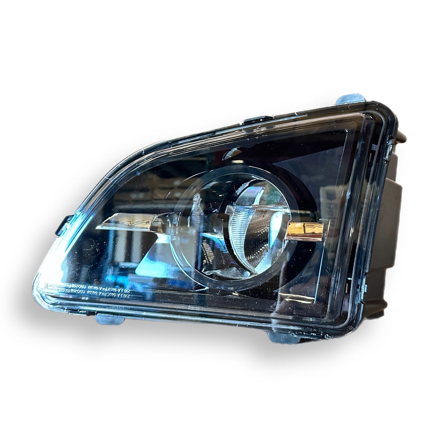 Volvo VNL 2018+ Fog Lights Bundle (2 Piece)